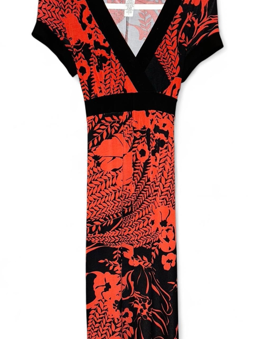 Women’s Red and Black Maxi Dress - Floral Print V-Neck